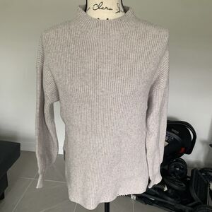 Gap Off White/Cream Knit Turtleneck Sweater Size S